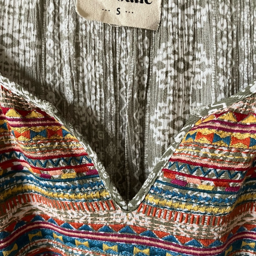 SAVANNA JANE Boho Olive w/ Embroidered Patterned Blouse - Picture 5 of 8